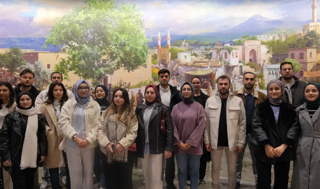 Konya'da Gençlik Meclisi “Koninnt Programı” gerçekleştirdi