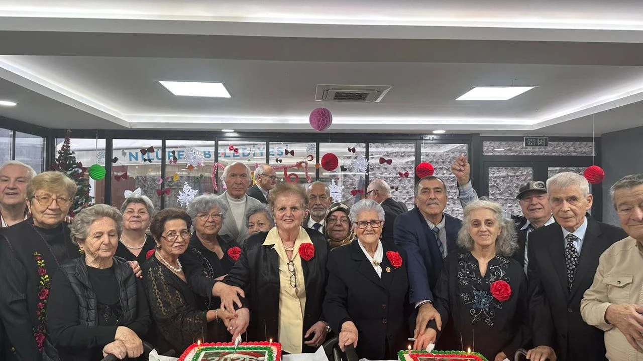 Nilüfer’de Yaşlılar Yeni Yılı Coşkuyla Karşıladı