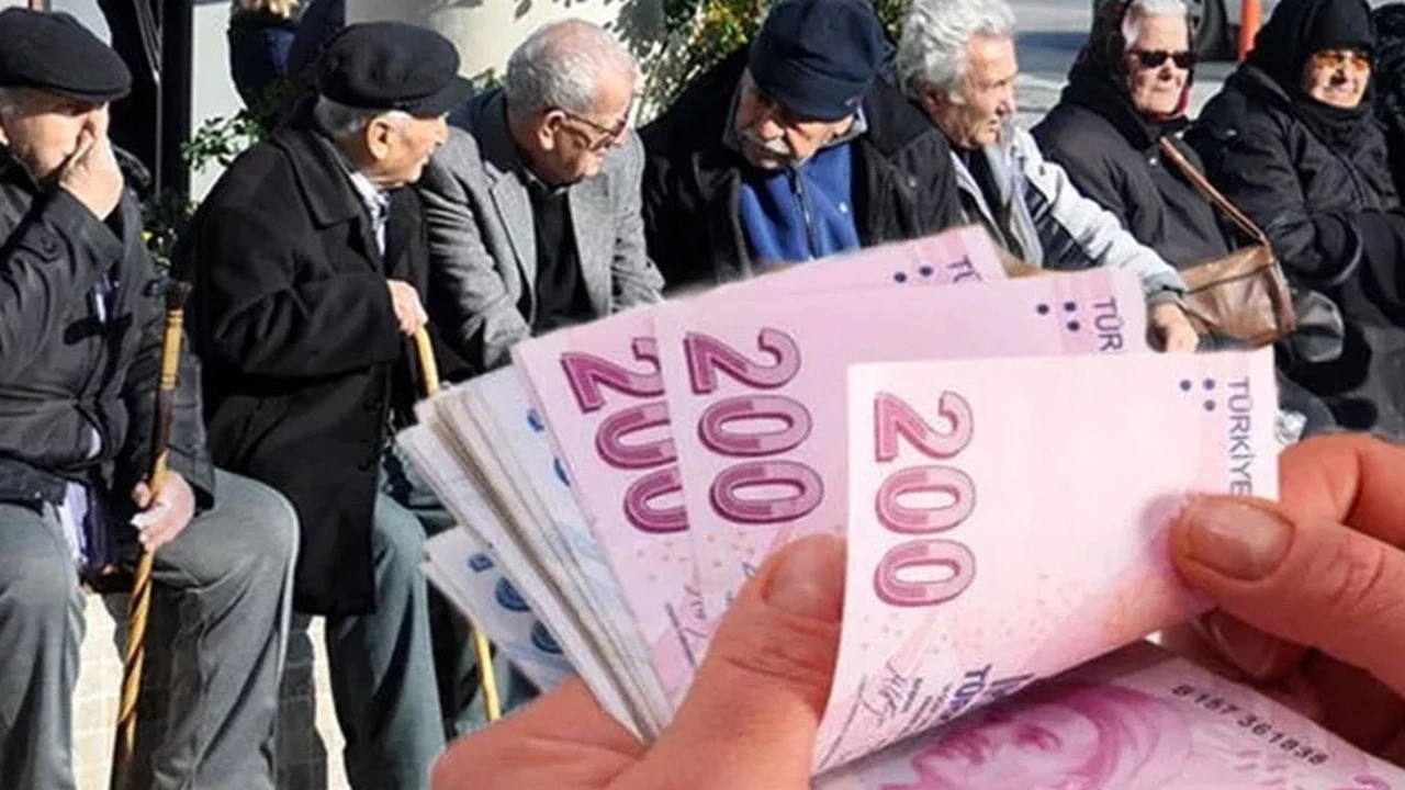 Emekliler Dikkat: Yeni Refah Paketinin Tarihi Belli Oldu!