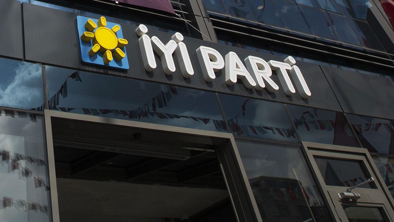 İYİ Parti'nin Olağanüstü Kurultayında 'İzleyici' Şoku: Davetli Listesi Belli Oldu!