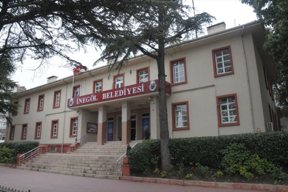 İnegöl Belediyesi Para Saçıyor! En Düşük Maaş 30 Bin TL!