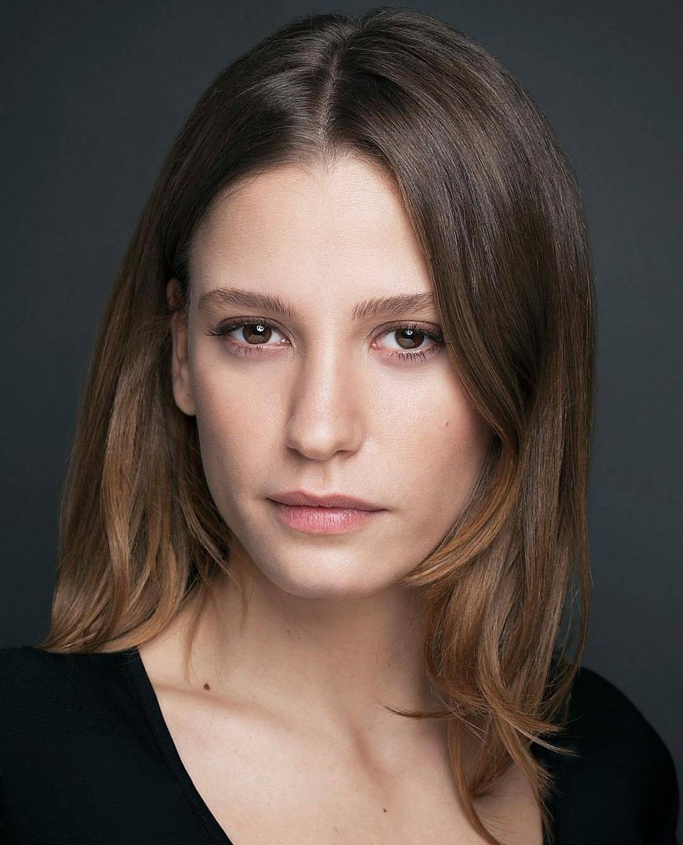 Serenay Sarıkaya: Destek Mesajlarına Tepki Gösterdi