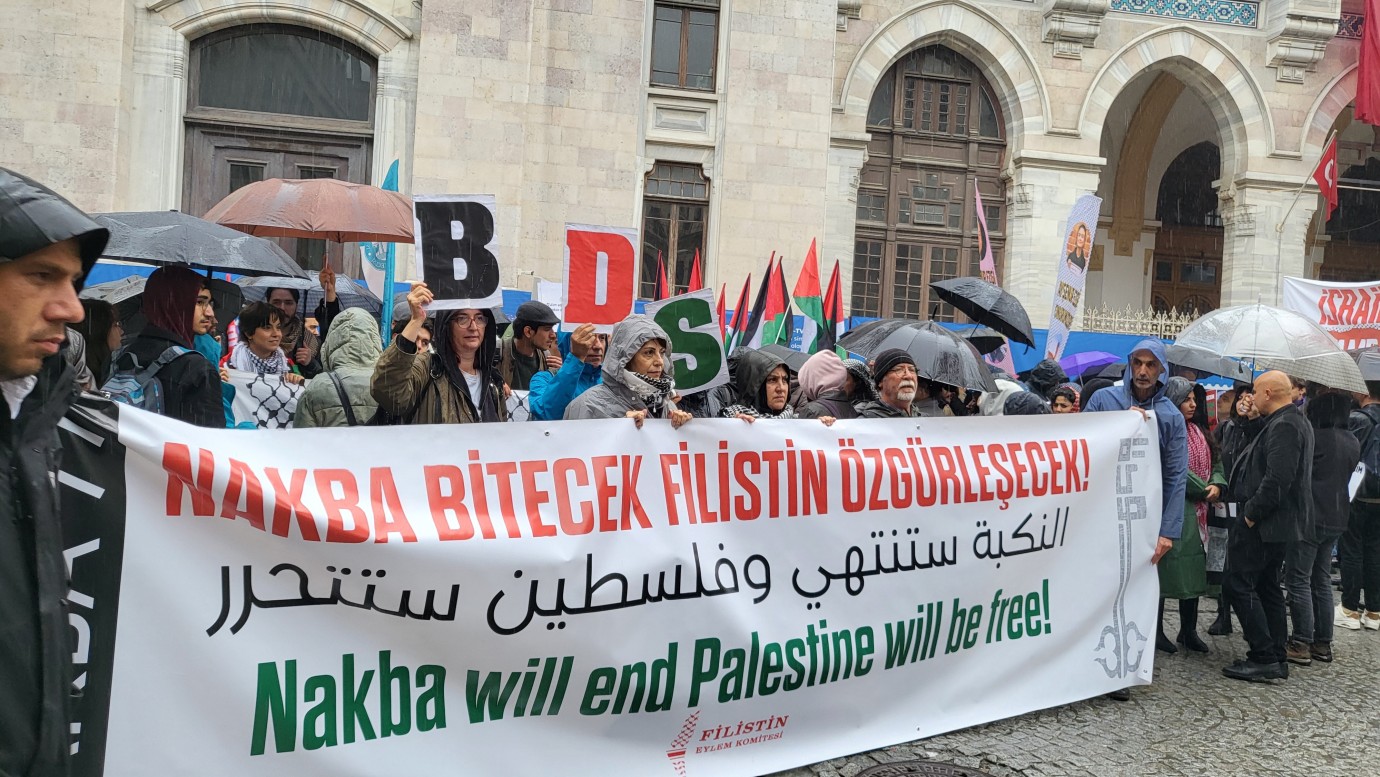 Sirkeci’de Nakba’nın 77. Yıldönümünde Filistin İçin Yürüyüş Düzenlendi